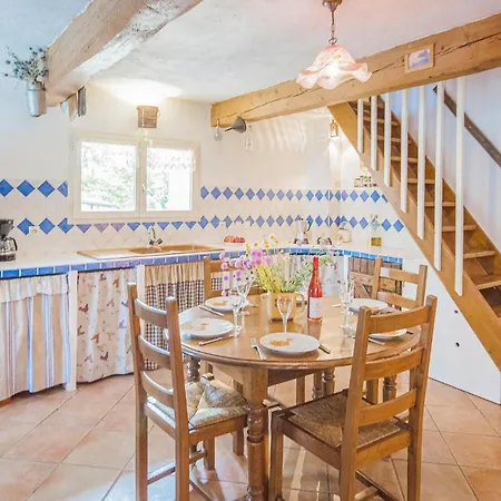 Holiday home Stunning In With Kitchen *